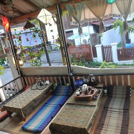 לואנג פרבאנג Viradesa Guesthouse מראה חיצוני תמונה