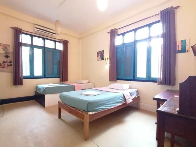 לואנג פרבאנג Viradesa Guesthouse מראה חיצוני תמונה