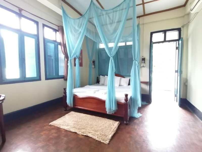 לואנג פרבאנג Viradesa Guesthouse מראה חיצוני תמונה