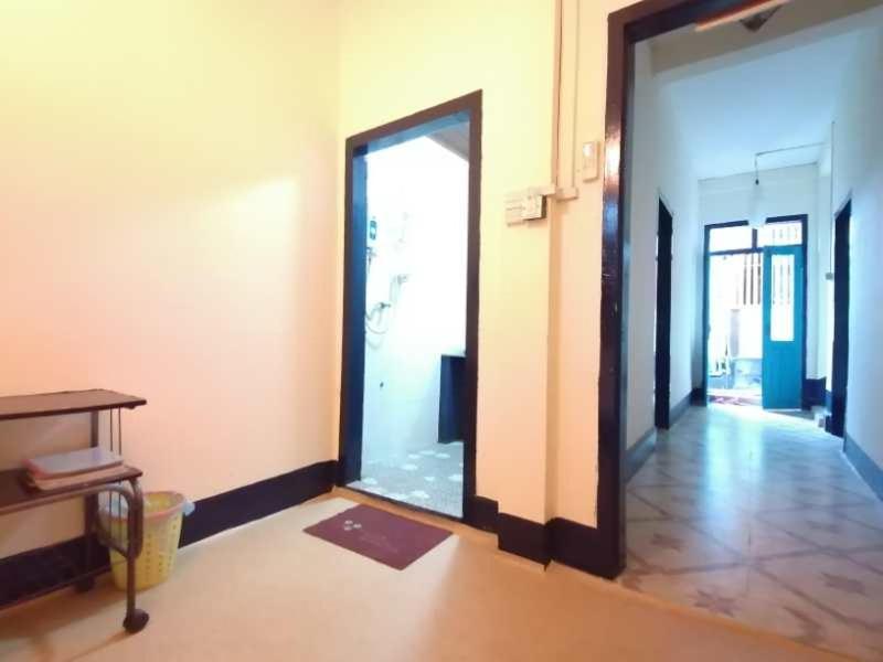 לואנג פרבאנג Viradesa Guesthouse מראה חיצוני תמונה