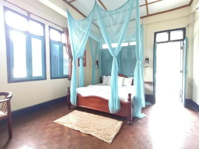 לואנג פרבאנג Viradesa Guesthouse מראה חיצוני תמונה