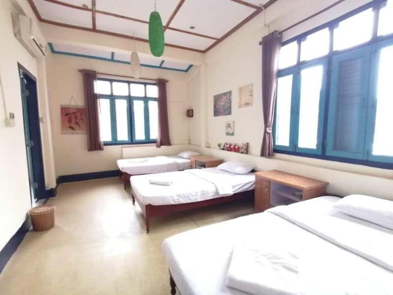 לואנג פרבאנג Viradesa Guesthouse מראה חיצוני תמונה