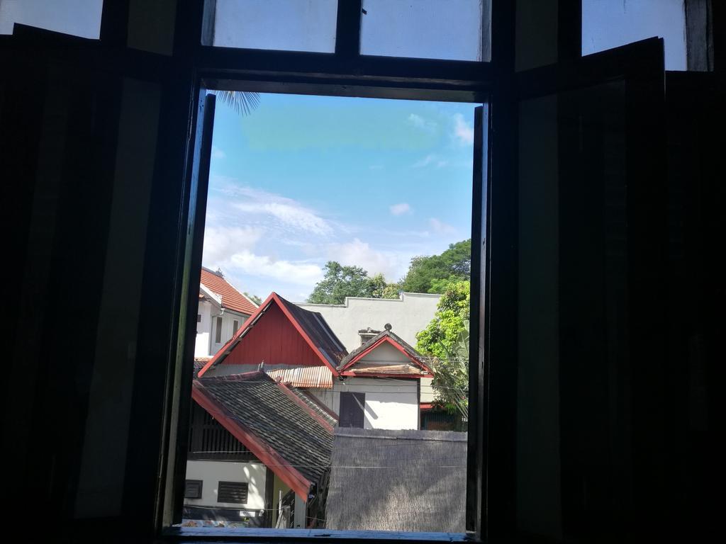 לואנג פרבאנג Viradesa Guesthouse מראה חיצוני תמונה