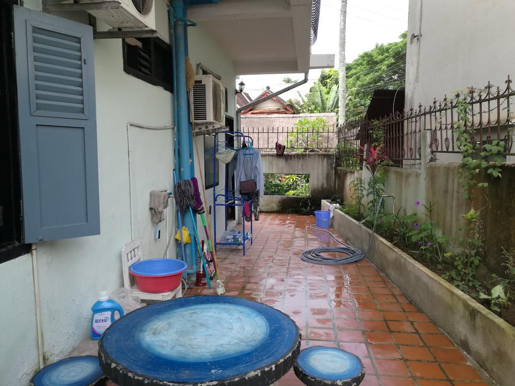 לואנג פרבאנג Viradesa Guesthouse מראה חיצוני תמונה