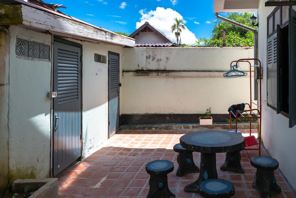 לואנג פרבאנג Viradesa Guesthouse מראה חיצוני תמונה
