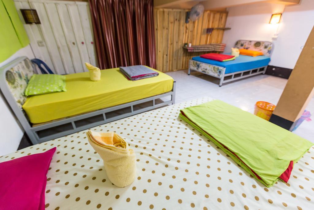 לואנג פרבאנג Viradesa Guesthouse מראה חיצוני תמונה