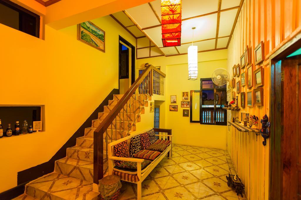 לואנג פרבאנג Viradesa Guesthouse מראה חיצוני תמונה