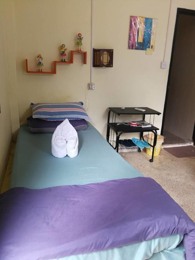 לואנג פרבאנג Viradesa Guesthouse מראה חיצוני תמונה