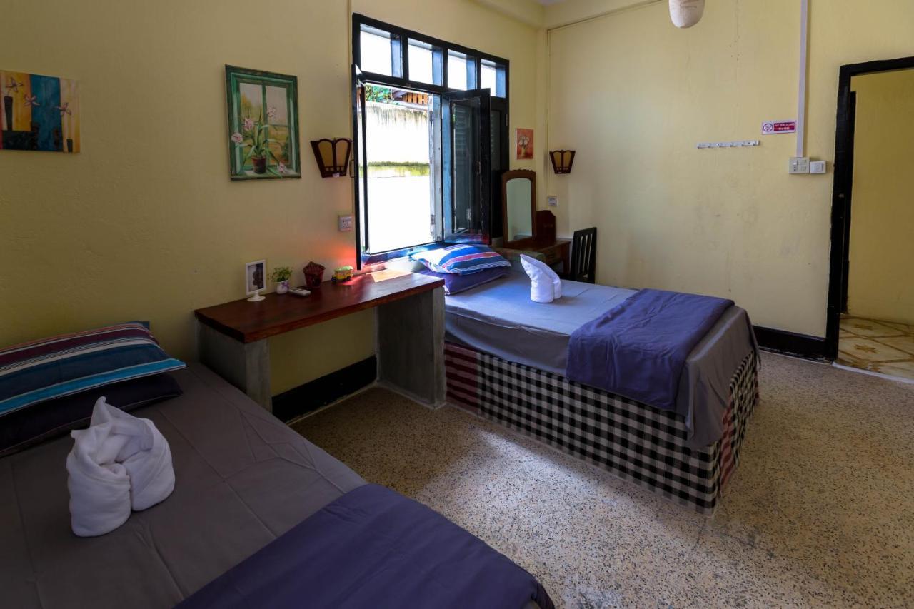 לואנג פרבאנג Viradesa Guesthouse מראה חיצוני תמונה